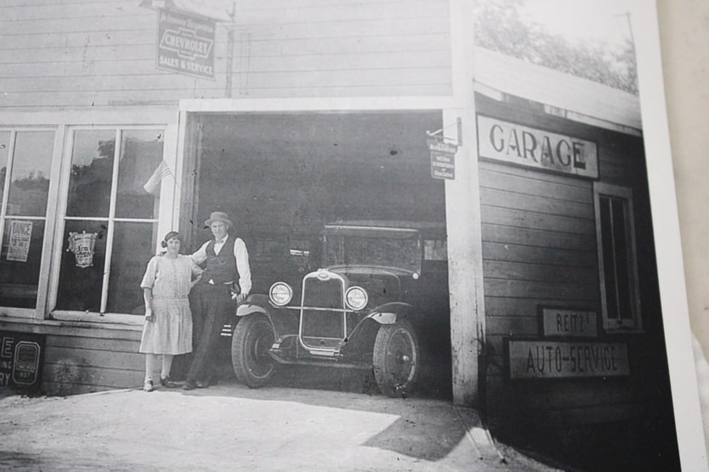 1920's Chevy & Case Dealership Photo & More - 15