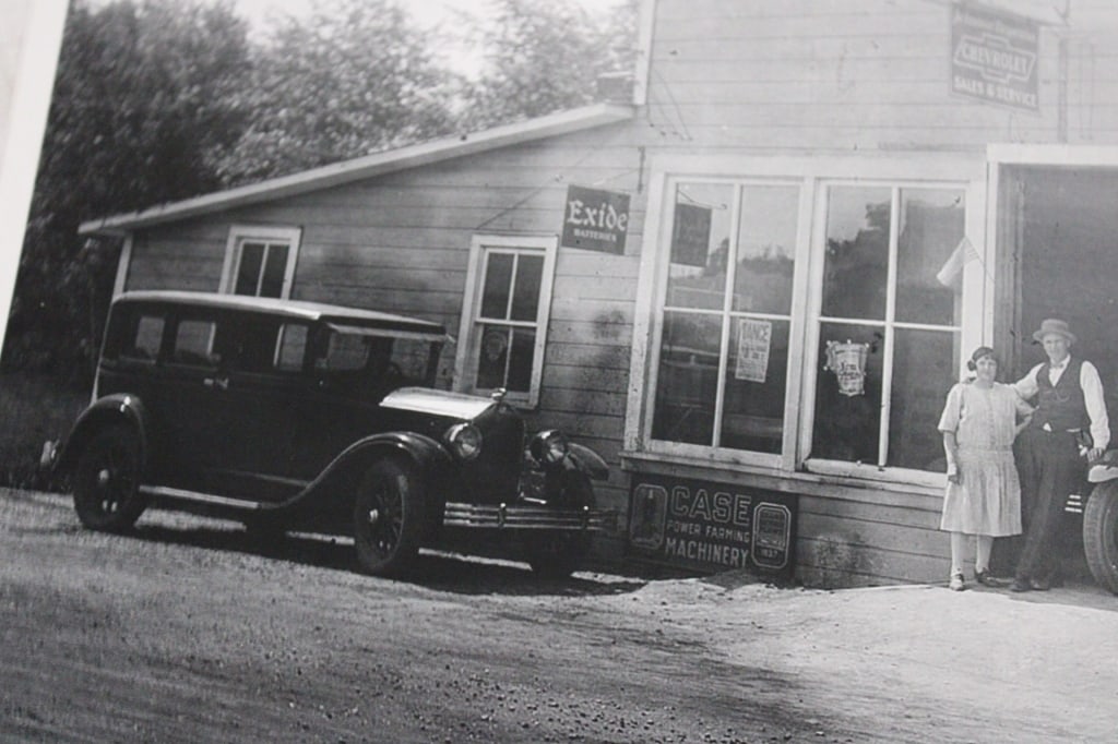 1920's Chevy & Case Dealership Photo & More - 16