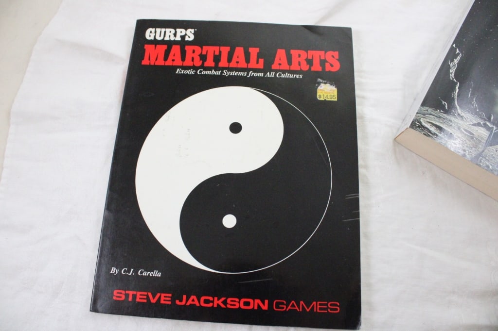 Science Fiction, FATE & Martial Arts Books - 18
