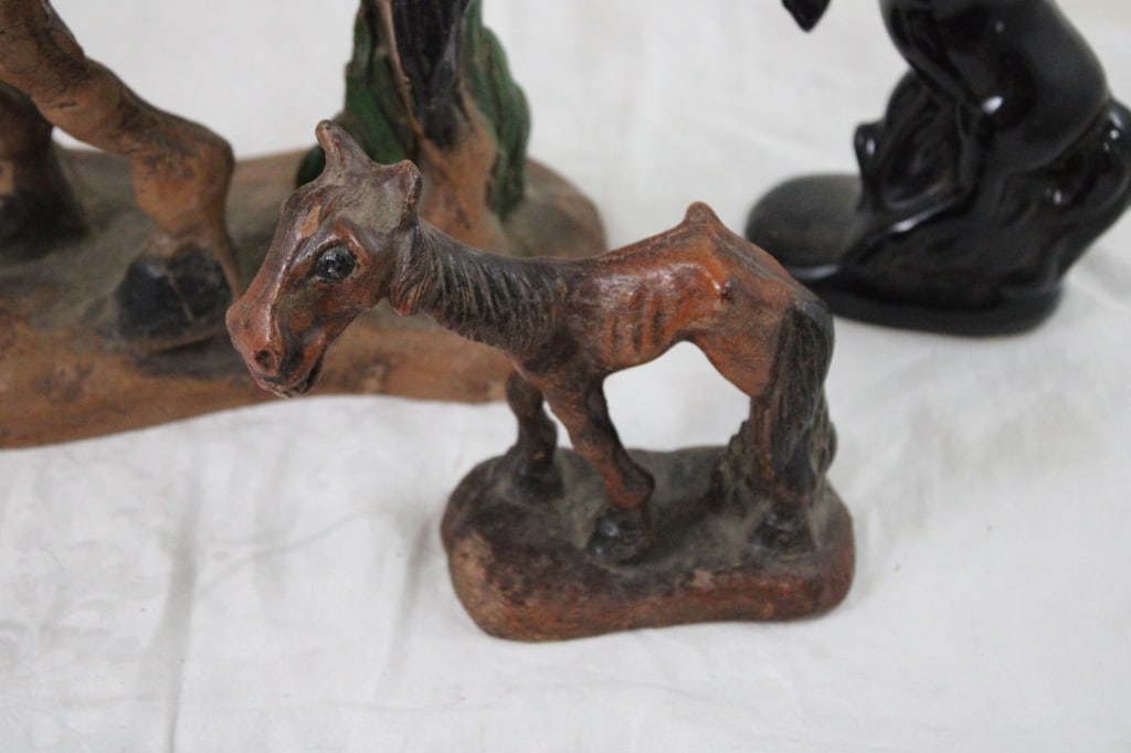 Syroco & Porcelain Horses, S&P Shakers Figural - 13
