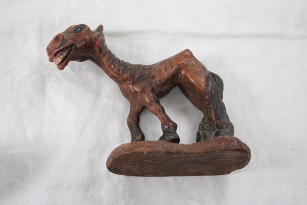 Syroco & Porcelain Horses, S&P Shakers Figural - 14