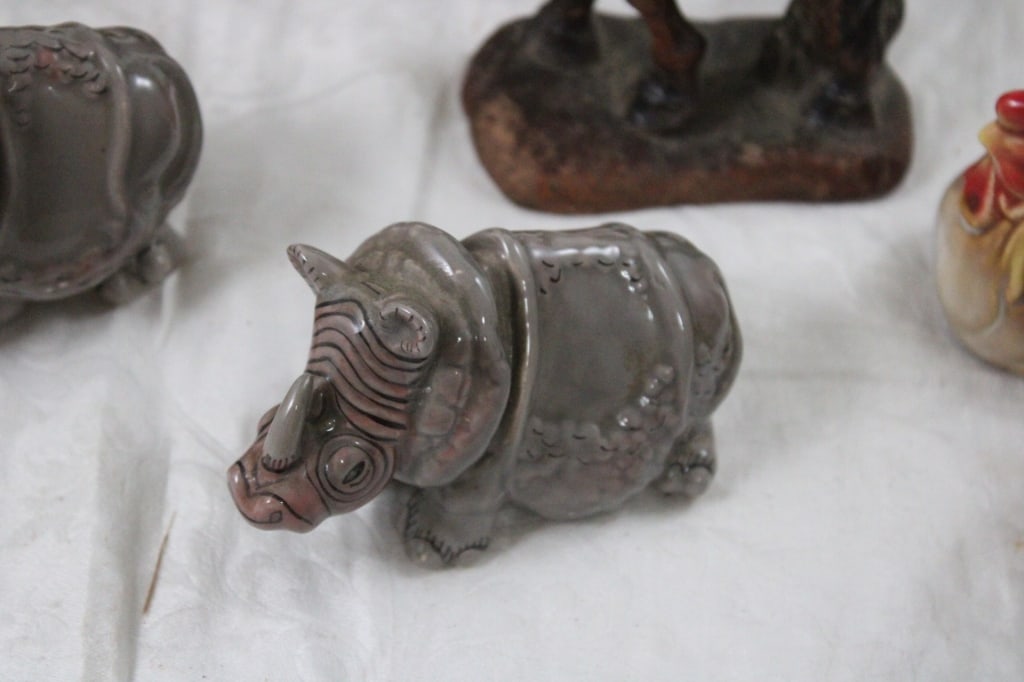 Syroco & Porcelain Horses, S&P Shakers Figural - 2