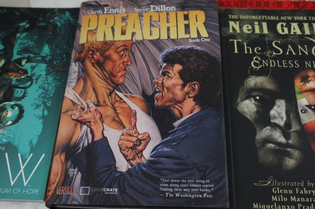 5 Erotica Comic Books - 3