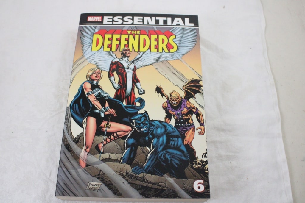 4 Marvel Super Hero's Comic Book ESSENTIALS - 17