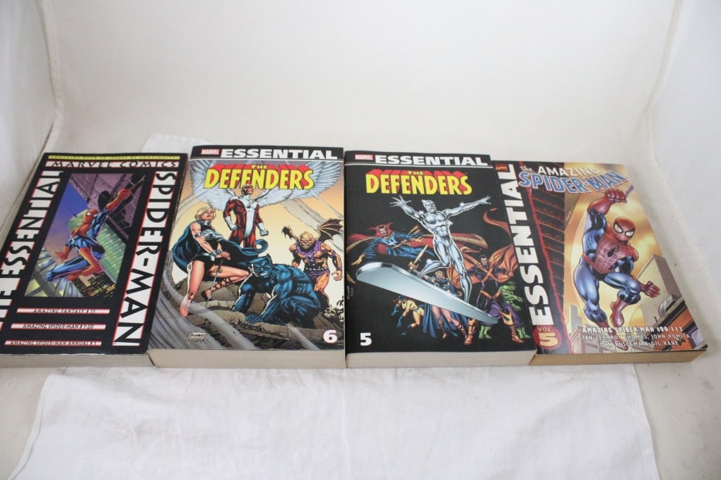 4 Marvel Super Hero's Comic Book ESSENTIALS: 4 Marvel Super Hero's Comic Book ESSENTIALS - Spider-Man, The Defenders 5, The Defenders 6, The Amazing Spider-Man Volume 5 #90-113. Lot Size 8" x 12" x 3". 5 Lbs. All information and photos are 