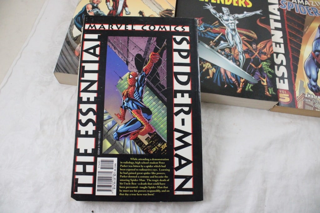 4 Marvel Super Hero's Comic Book ESSENTIALS - 5