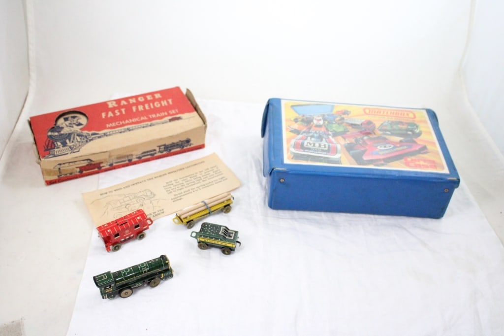 1976 Matchbox Car Case 24 Cars, Ranger Train Set (1 of 17)