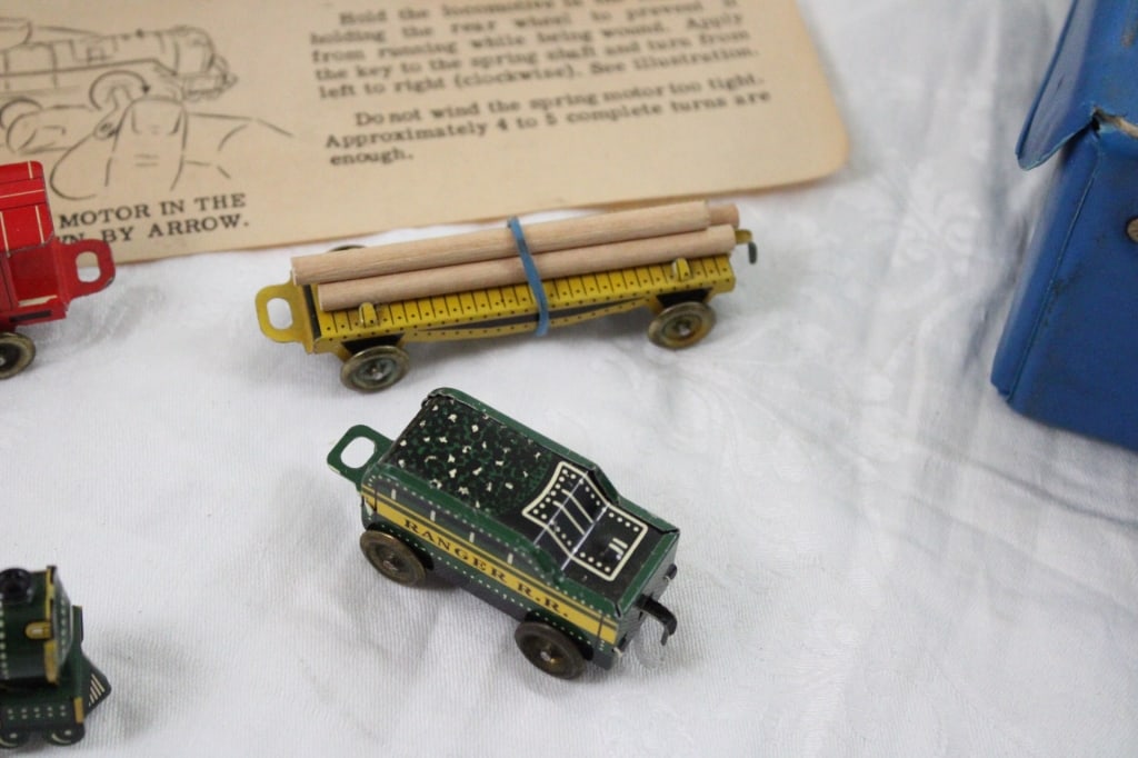 1976 Matchbox Car Case 24 Cars, Ranger Train Set - 3