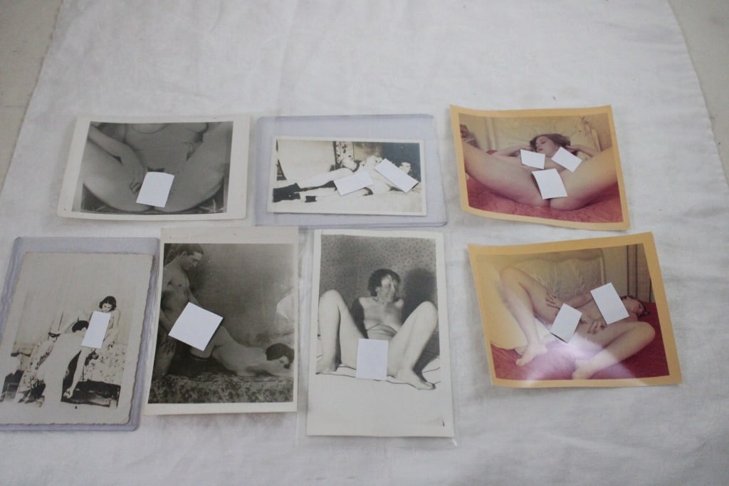 5 Vintage B&W & 2 Color Nude Photos (1 of 10)