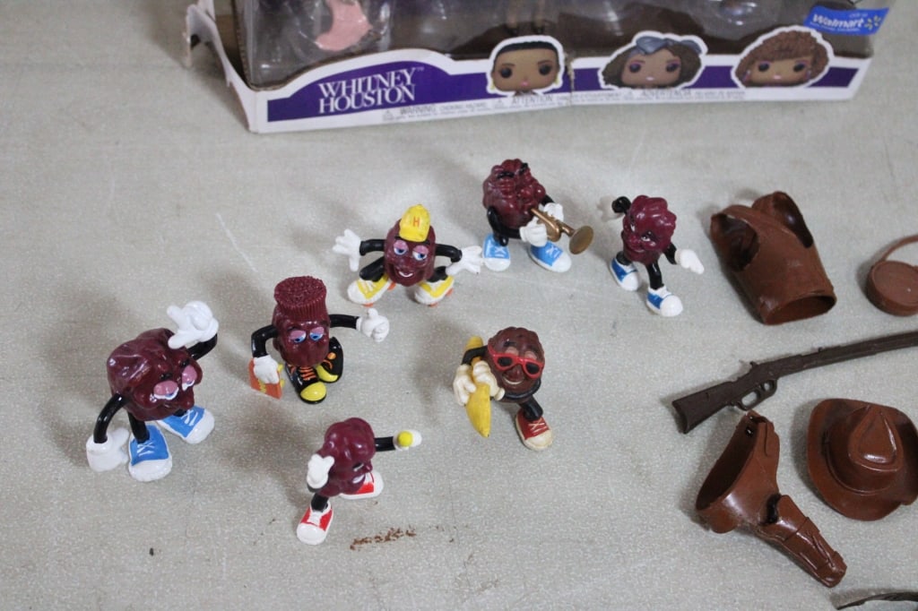 Marx Johnny West, Funko, California Raisin Figures - 4