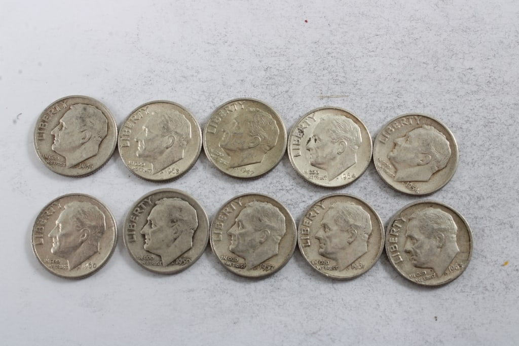 10 Silver Roosevelt Dimes: 10 Silver Roosevelt Dimes - Lot Size 3" x 2" x 1". .5 Lb. All information and photos are intended to be as accurate as possible, but errors are possible. No item may be returned or refused