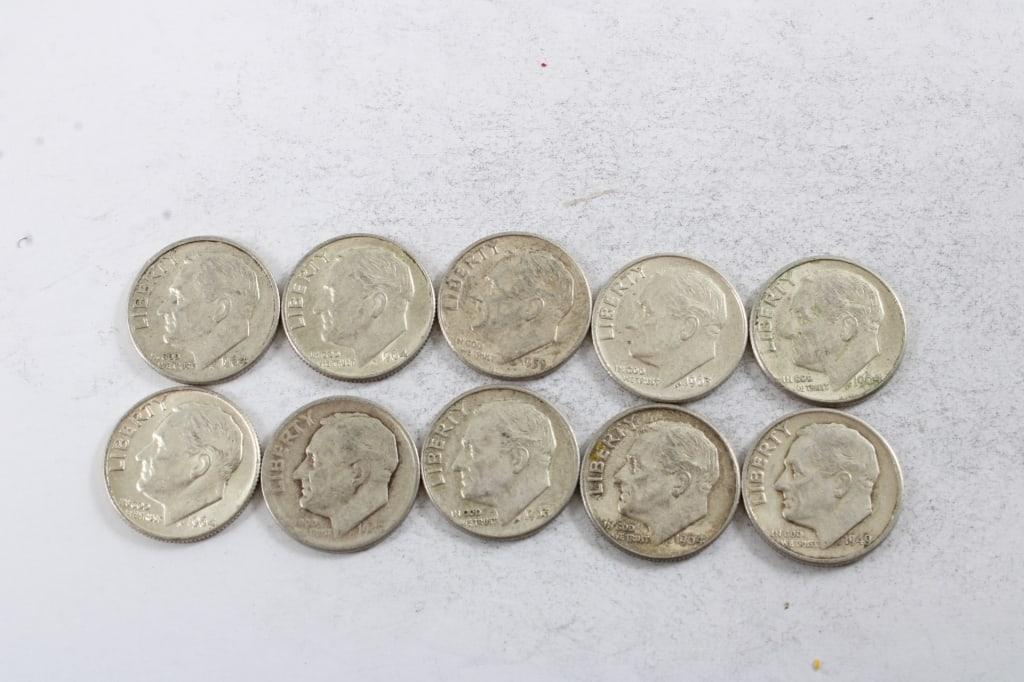 10 Silver Roosevelt Dimes: 10 Silver Roosevelt Dimes - Lot Size 3" x 2" x 1". .5 Lb. All information and photos are intended to be as accurate as possible, but errors are possible. No item may be returned or refused