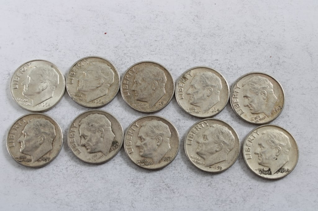 10 Silver Roosevelt Dimes: 10 Silver Roosevelt Dimes - Lot Size 3" x 2" x 1". .5 Lb. All information and photos are intended to be as accurate as possible, but errors are possible. No item may be returned or refused
