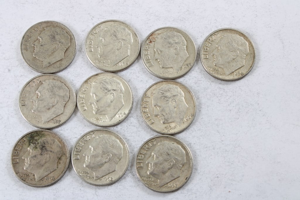 10 Silver Roosevelt Dimes: 10 Silver Roosevelt Dimes - Lot Size 3" x 2" x 1". .5 Lb. All information and photos are intended to be as accurate as possible, but errors are possible. No item may be returned or refused