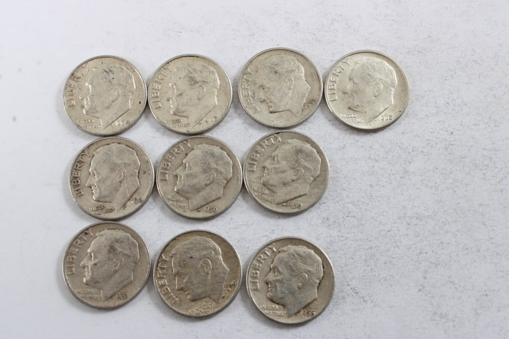 10 Silver Roosevelt Dimes: 10 Silver Roosevelt Dimes - Lot Size 3" x 2" x 1". .5 Lb. All information and photos are intended to be as accurate as possible, but errors are possible. No item may be returned or refused