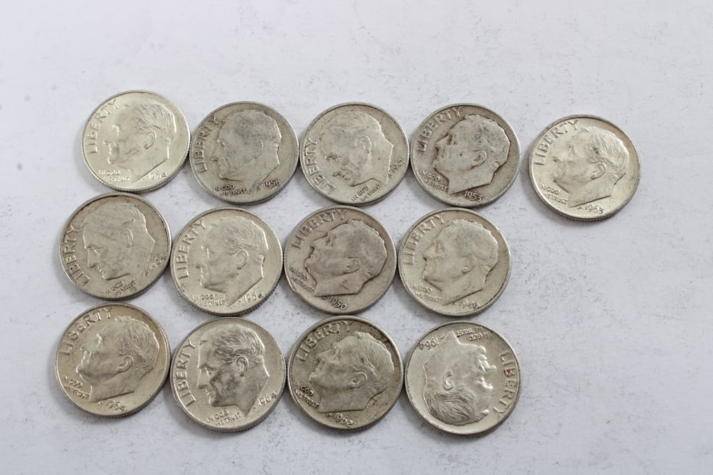 13 Silver Roosevelt Dimes: 13 Silver Roosevelt Dimes - Lot Size 3" x 2" x 1". .5 Lb. All information and photos are intended to be as accurate as possible, but errors are possible. No item may be returned or refused b