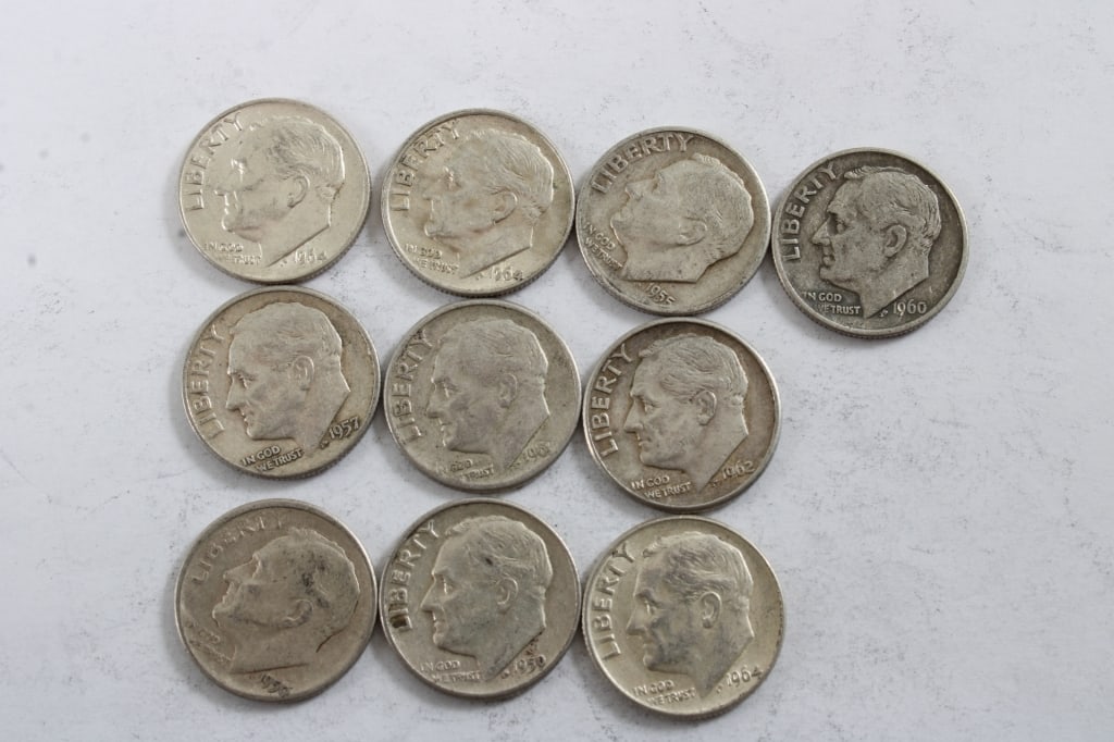 10 Silver Roosevelt Dimes: 10 Silver Roosevelt Dimes - Lot Size 3" x 2" x 1". .5 Lb. All information and photos are intended to be as accurate as possible, but errors are possible. No item may be returned or refused
