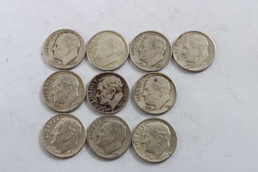 10 Silver Roosevelt Dimes: 10 Silver Roosevelt Dimes - Lot Size 3" x 2" x 1". .5 Lb. All information and photos are intended to be as accurate as possible, but errors are possible. No item may be returned or refused