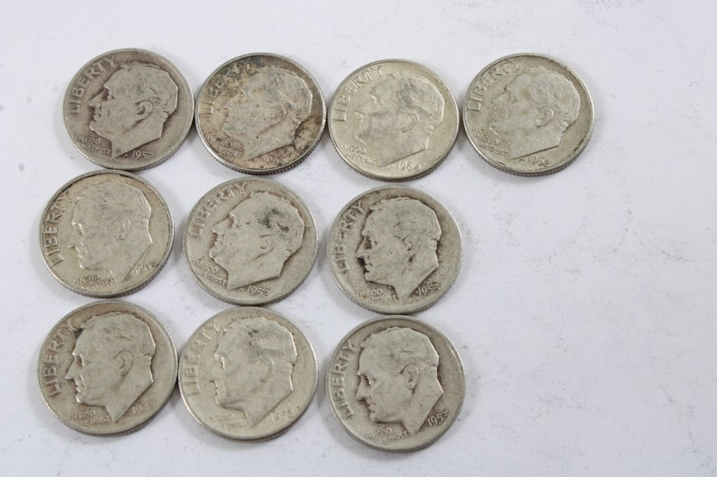 10 Silver Roosevelt Dimes: 10 Silver Roosevelt Dimes - Lot Size 3" x 2" x 1". .5 Lb. All information and photos are intended to be as accurate as possible, but errors are possible. No item may be returned or refused