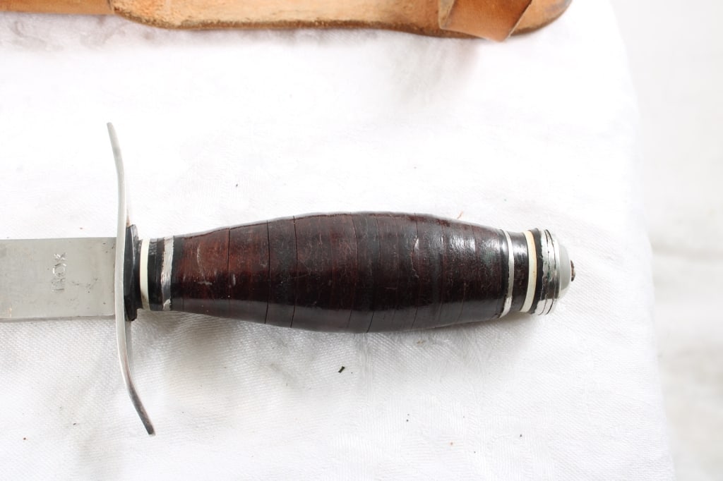 INOX Dagger Knife in Sheath - 2