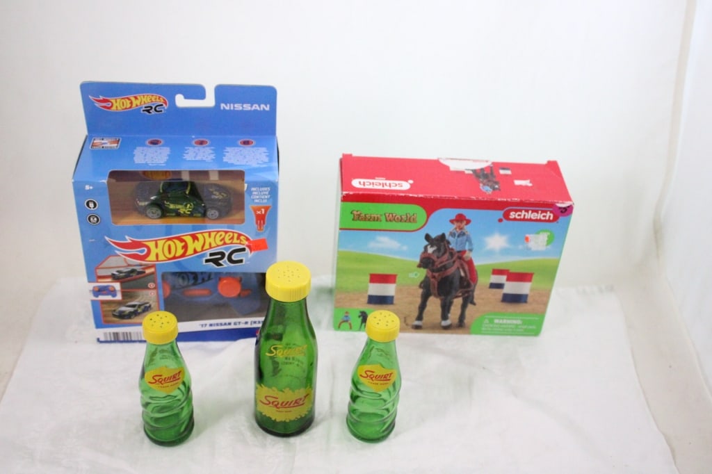 Squirt S&P & Shaker, Hot Wheels & Schleich Toy: Squirt S&P & Shaker, Hot Wheels & Schleich Toy - Glass Squirt Soda S&P Shakers & Glass Sprinkler Bottle, Schleich Toy Horse, Cowgirl Rodeo Barrels complete in box, Hot Wheels Nissan RC Toy New in Pack