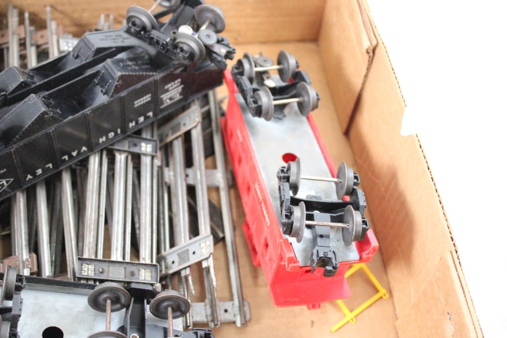Lionel Electric Train Set - 7