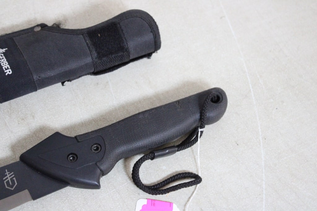 Gerber Gator Sharp Long Steel Machete Hunting - 5