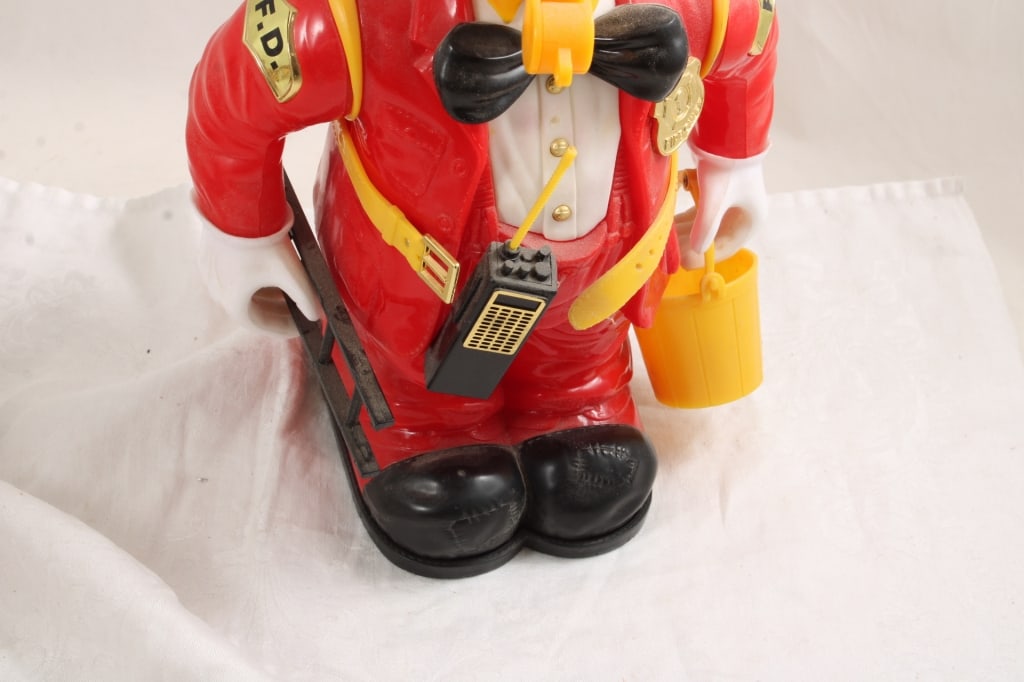 Bump'n Benny Clown, Patriotic Elephant Figure - 11