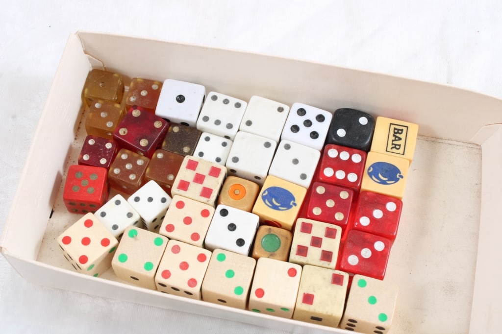 Las Vegas Casino & Other Dice & Game Pieces - 7