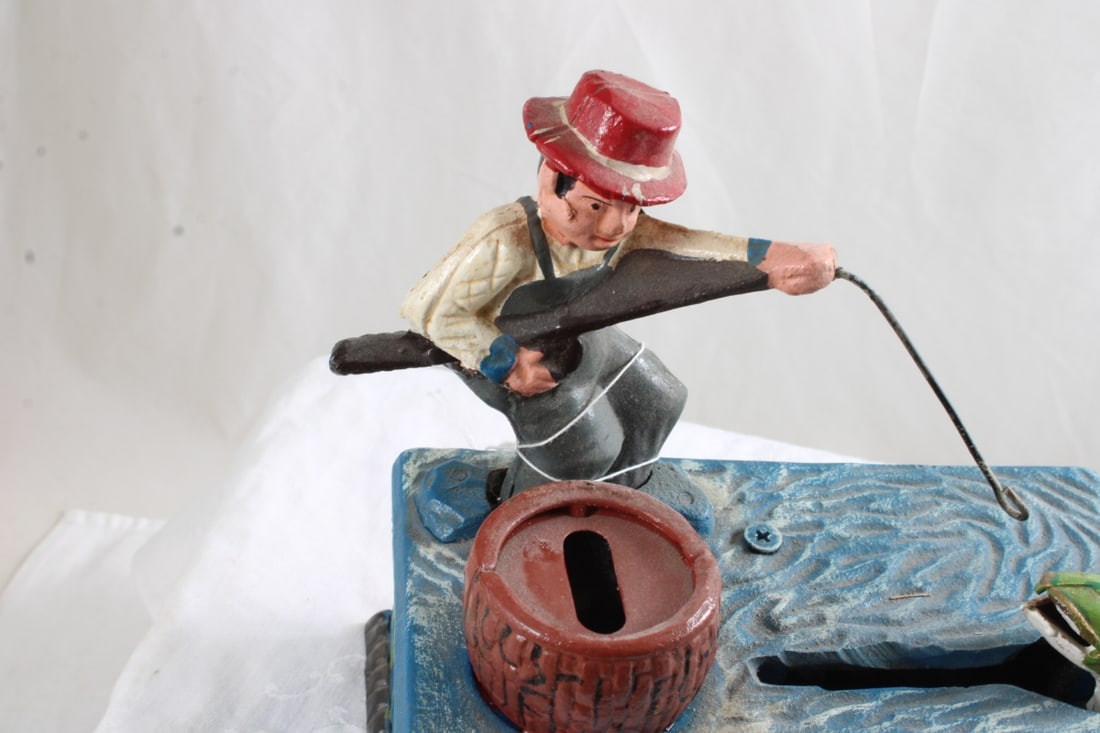 The One That Got Away Fisherman Cast Iron Bank - 3