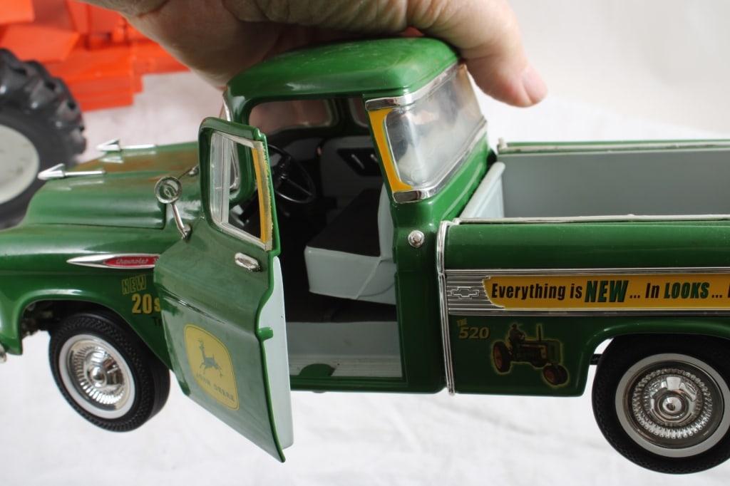 1982 Toy Show Tractor, 1957 John Deere 20 Pickup - 10