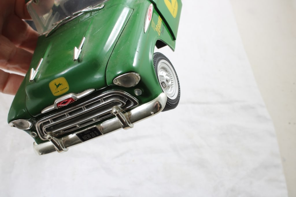 1982 Toy Show Tractor, 1957 John Deere 20 Pickup - 12
