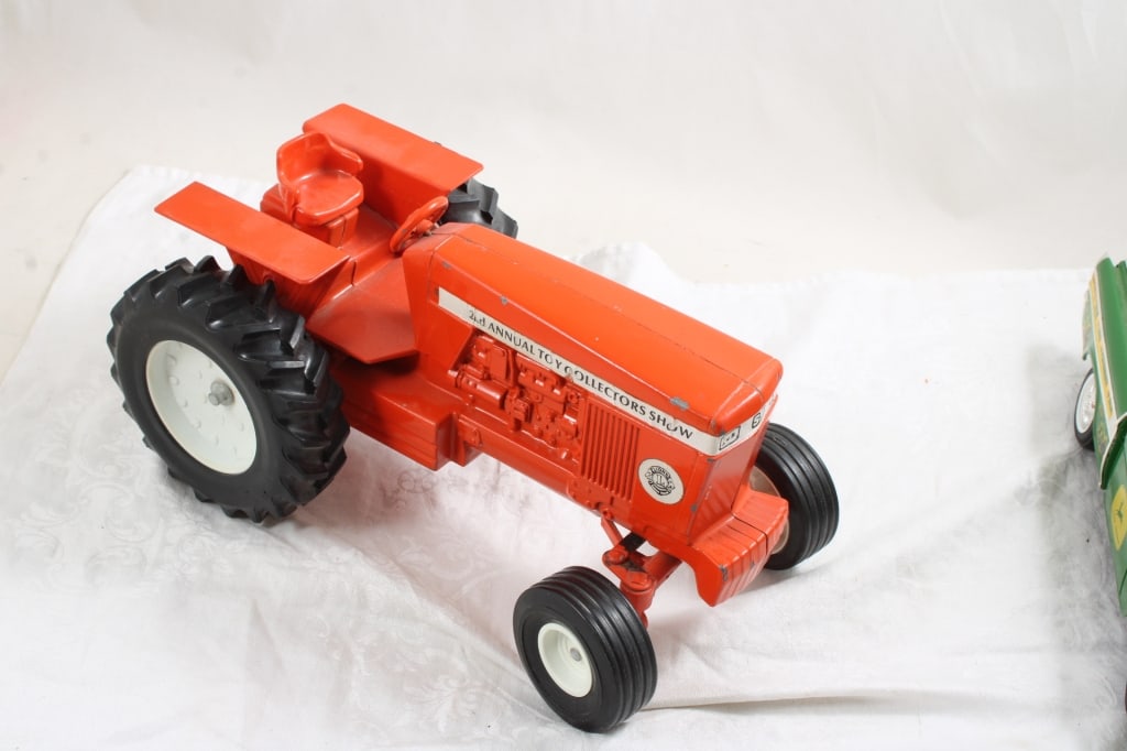 1982 Toy Show Tractor, 1957 John Deere 20 Pickup - 20