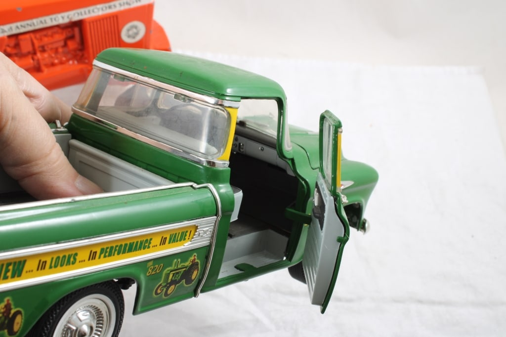 1982 Toy Show Tractor, 1957 John Deere 20 Pickup - 8