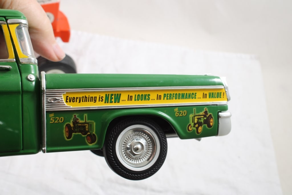 1982 Toy Show Tractor, 1957 John Deere 20 Pickup - 9