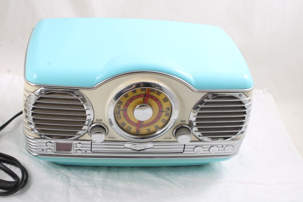 Memorex AM/FM Stereo Radio CD Player MTT3200 - 2