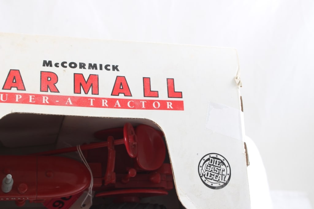 McCormick Farmall Model A Tractor in Box Ertl - 3