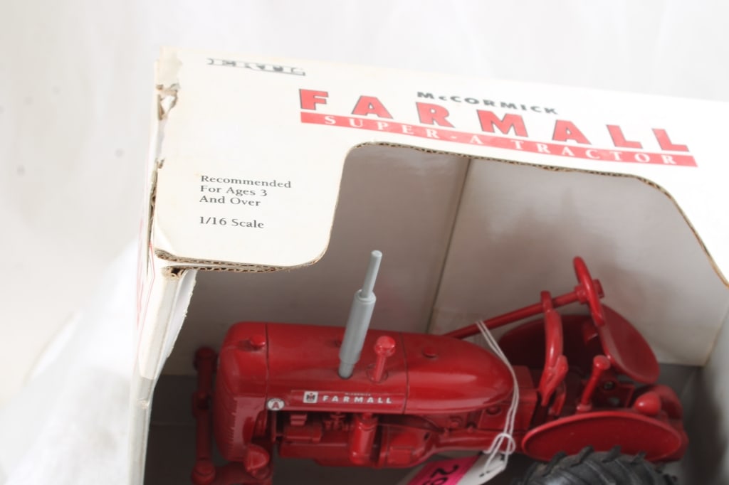 McCormick Farmall Model A Tractor in Box Ertl - 4