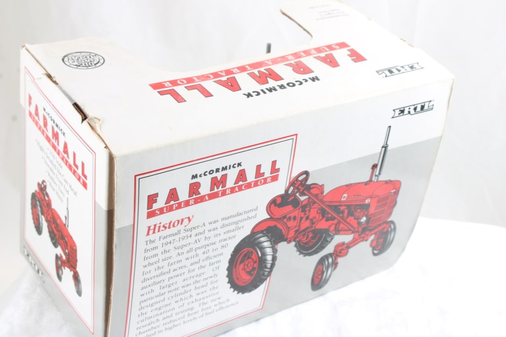 McCormick Farmall Model A Tractor in Box Ertl - 6