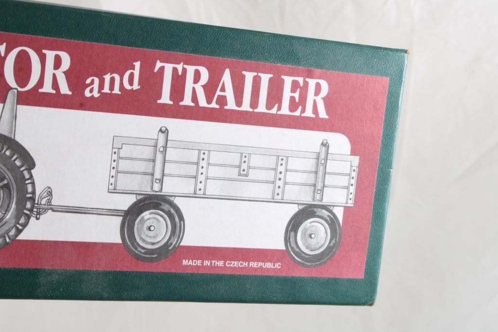 Schylling Wind Up Tractor & Wagon in Box with Key - 10