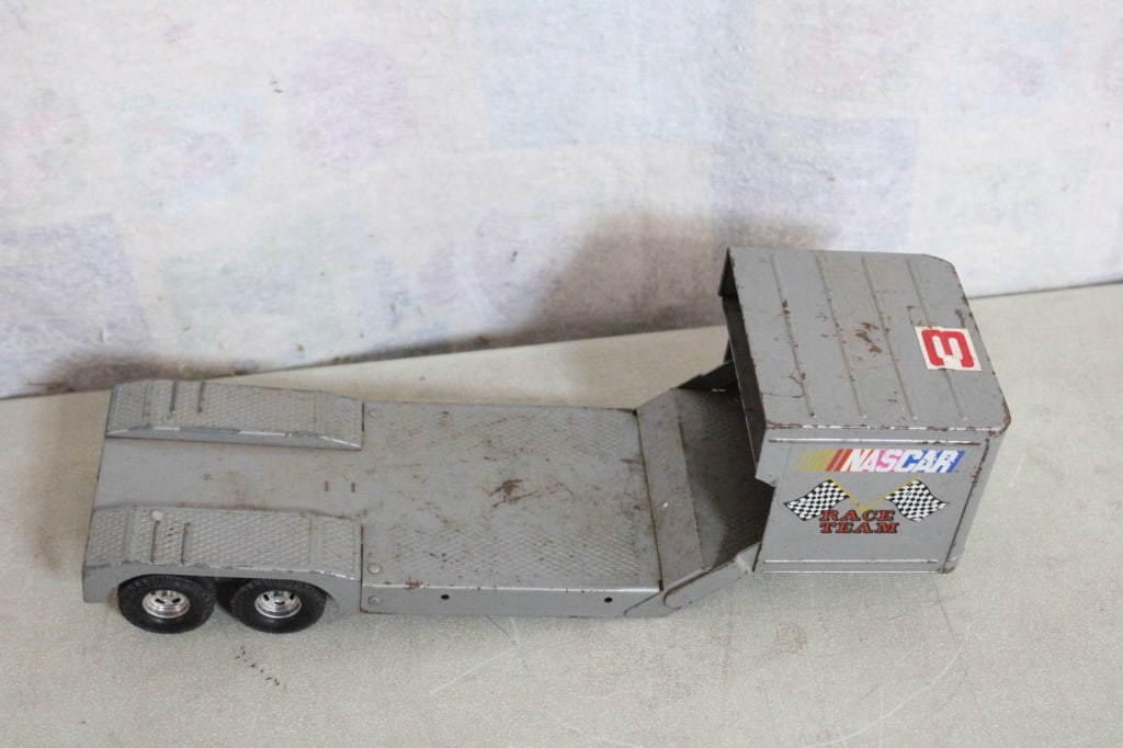 Ertl Pressed Steel Nascar Car Hauler & Race Cars - 12