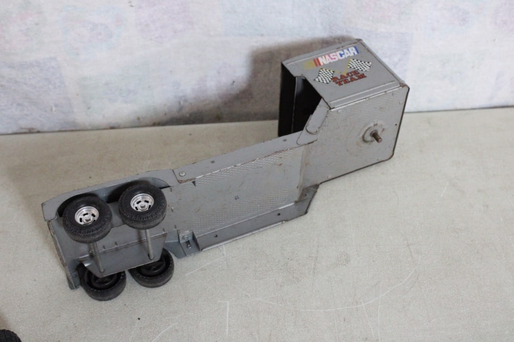 Ertl Pressed Steel Nascar Car Hauler & Race Cars - 13