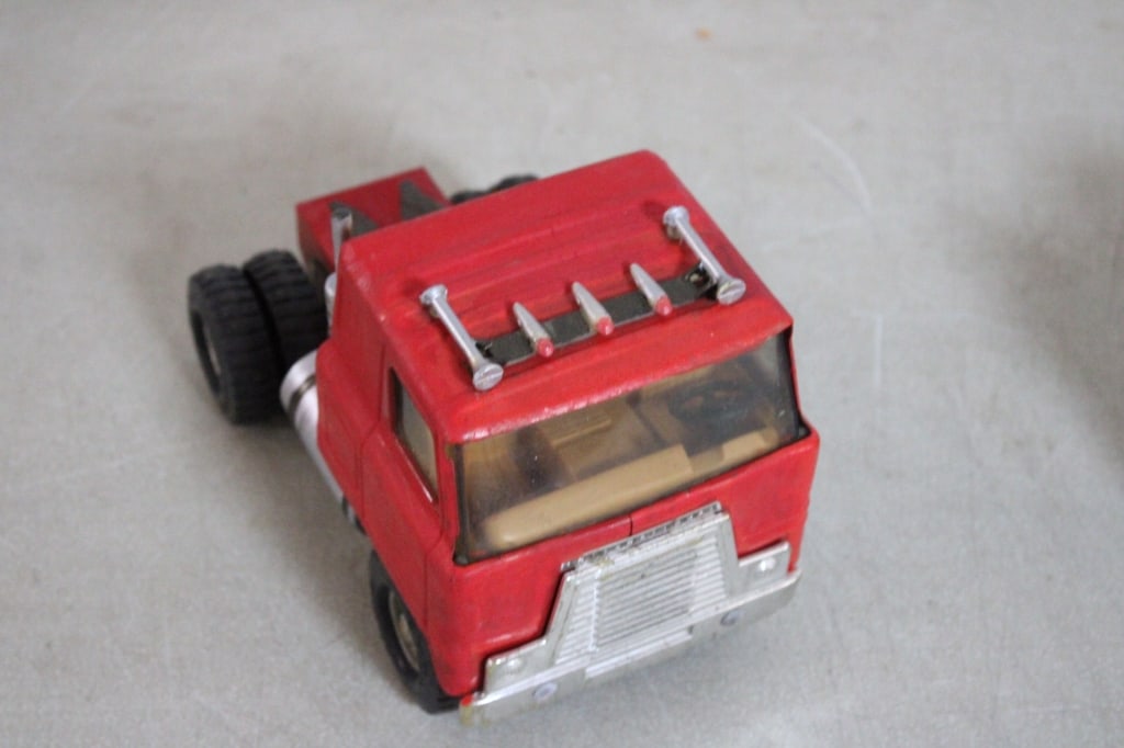 Ertl Pressed Steel Nascar Car Hauler & Race Cars - 20
