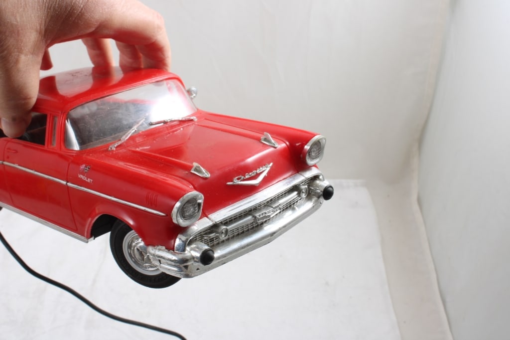 Remote Control '57 Chevy & Mattel Krypto Super Dog - 13