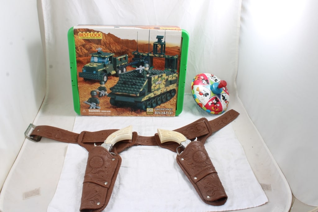 2 Pony Boy Cap Guns, Disney Top, Best Lock Toys: 2 Pony Boy Cap Guns, Disney Top, Best Lock Toys - Best-Lock Construction Build & Play Set Military, 1978 Walt Disney Productions Straco Tin Top (doesn't work properly), 2 Vintage Pony Boy Cap Guns