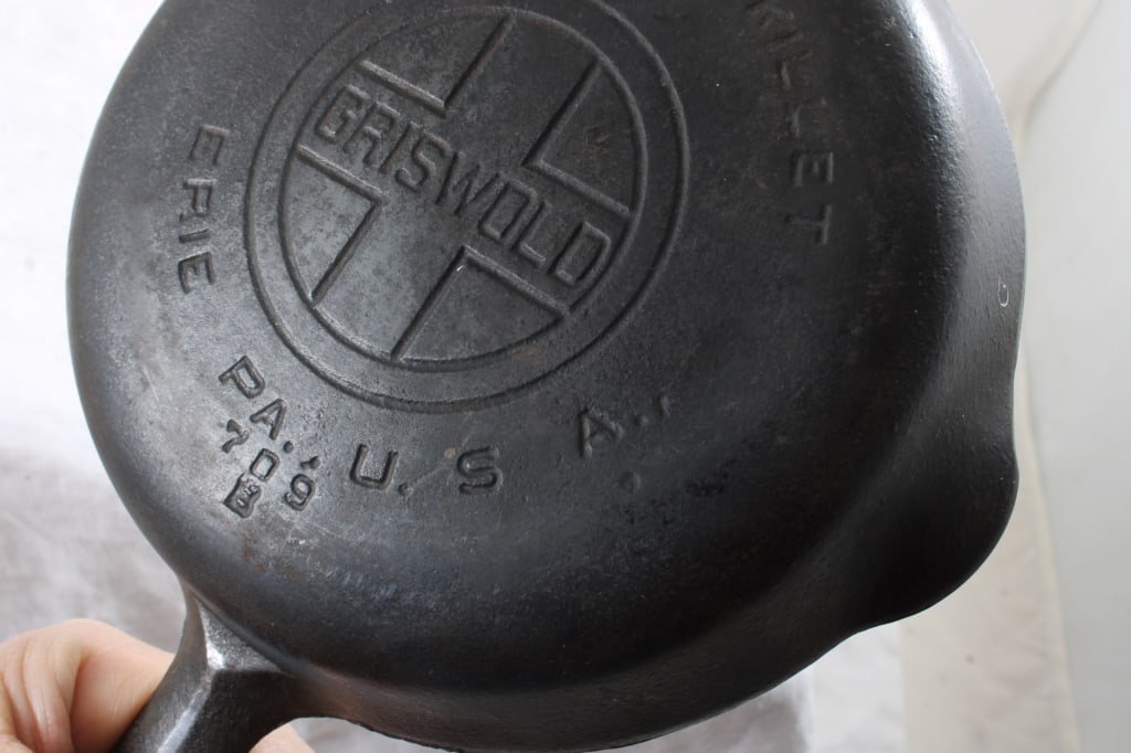Griswold #3 Large Block Logo 709B Skillet - 6