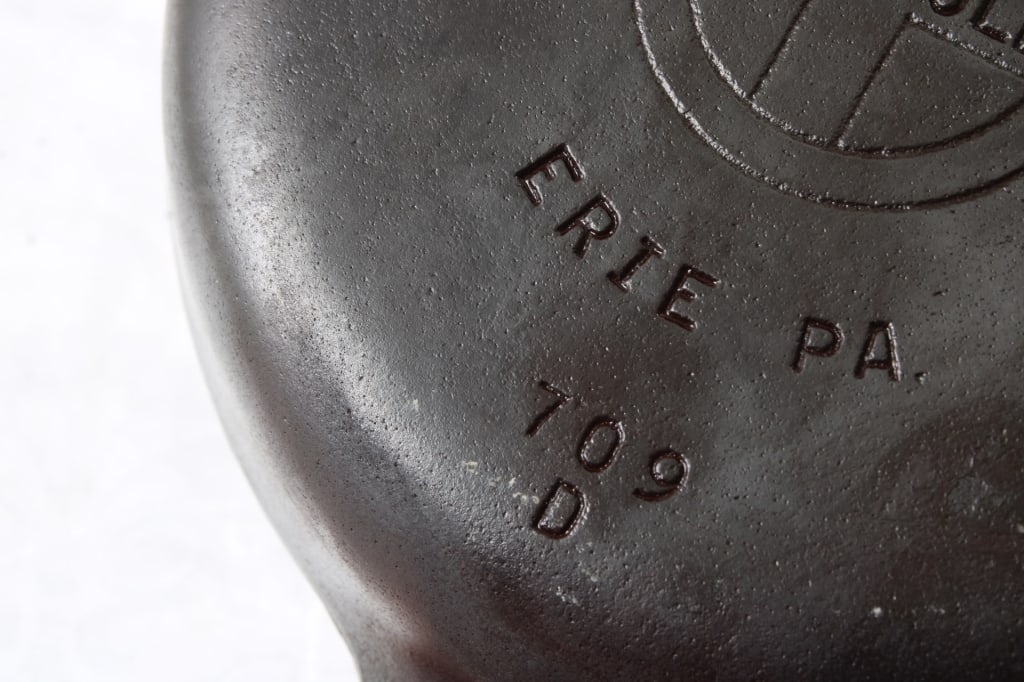 Griswold #3 Small Logo #709D Skillet - 8