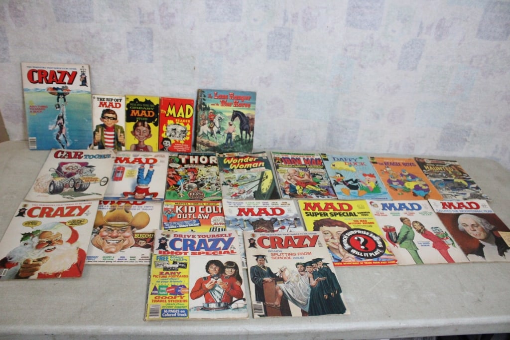19 MAD Comic Books and Magazines Vintage (1 of 15)