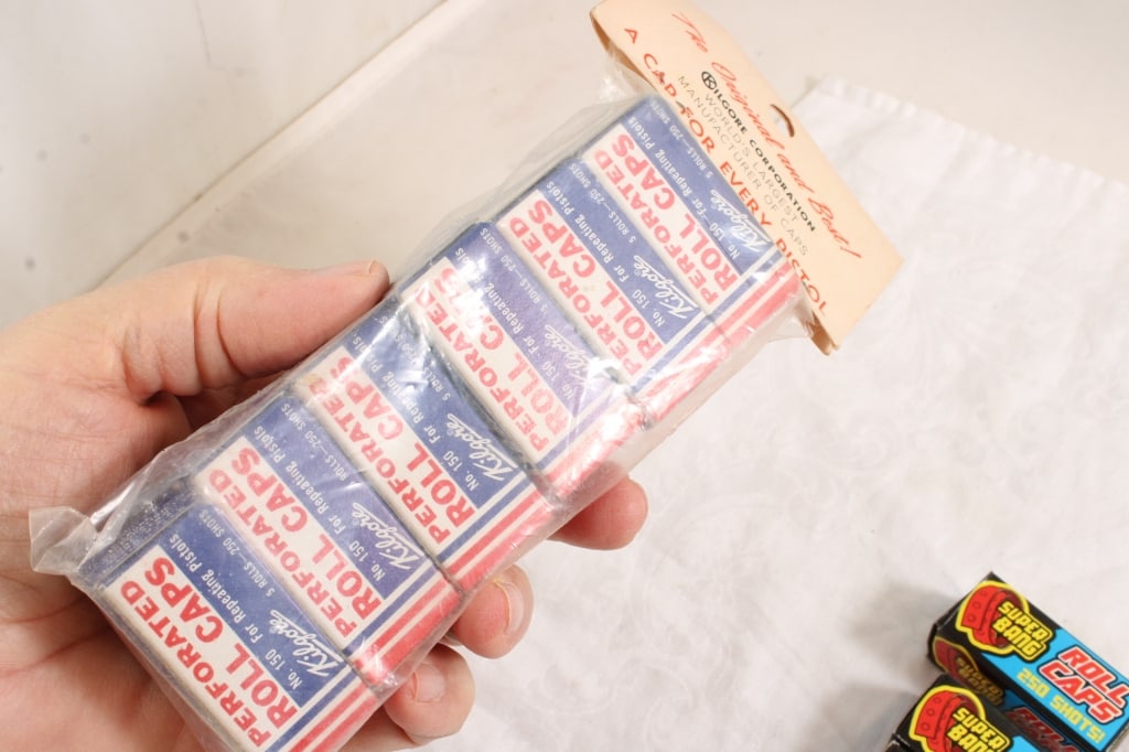 Vintage Roll Caps 18 Boxes Full & Sealed - 4
