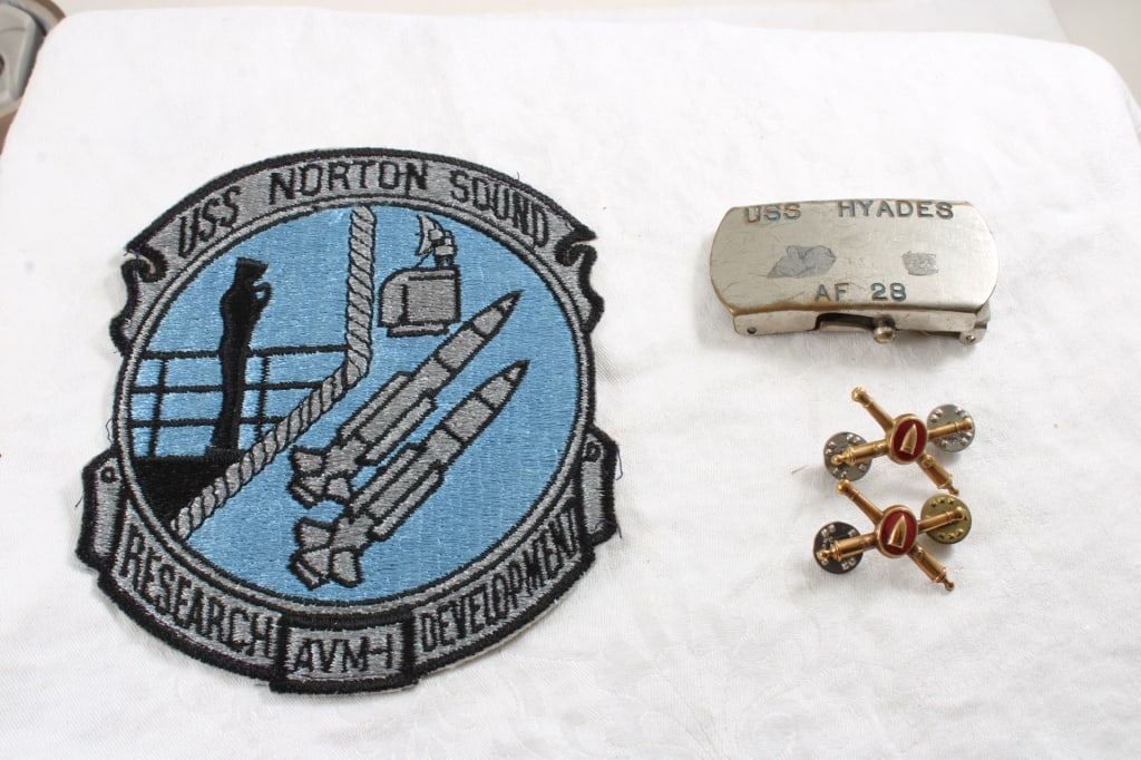 WW2 USS Hyades AF28 Belt Buckle, Patch & Pins: WW2 USS Hyades AF28 Belt Buckle, Patch & Pins - 1970's USS Norton Sound AHM1 Patch. Lot Size 6" x 5" x 1". .5 Lb. All information and photos are intended to be as accurate as possible, but